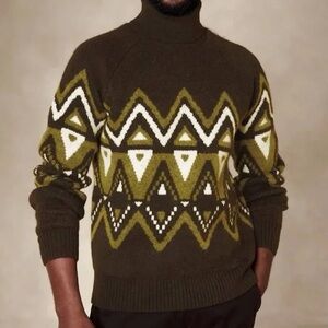 NWT Men's Banana Republic Turtleneck Sweater. Never Worn!